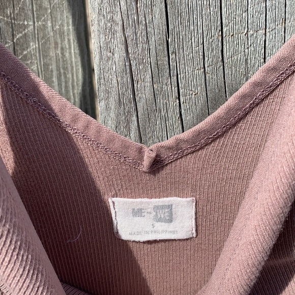 Nude ribbed v-cut layering dress - Picture 3 of 3